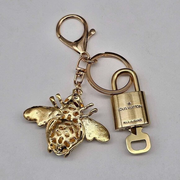 Authentic Louis Vuitton Lock & Key with unbranded Bagcharm, Keycharm 120625 - Picture 4 of 7